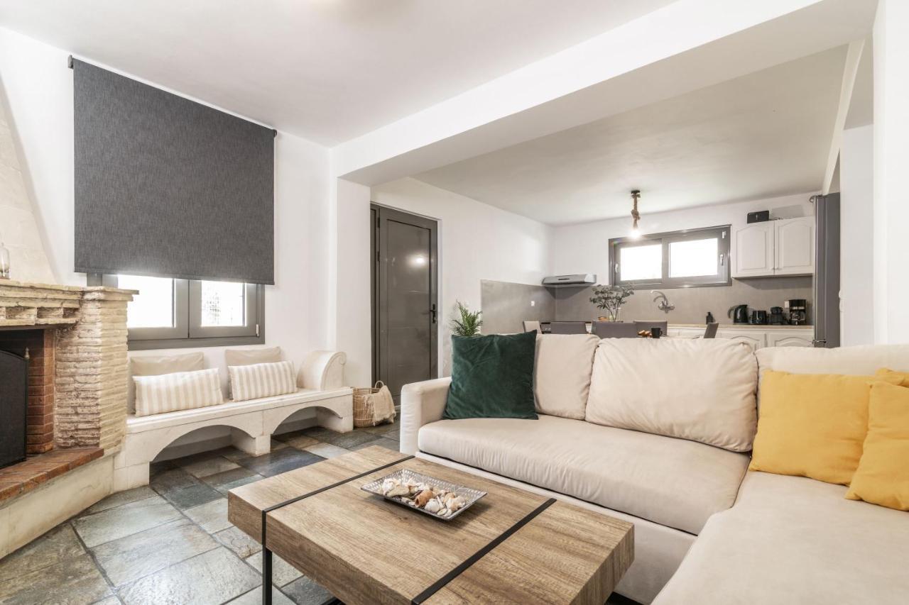 Binios Villa - Private Pool, Walking Distance From The Beach Vasilikí 外观 照片