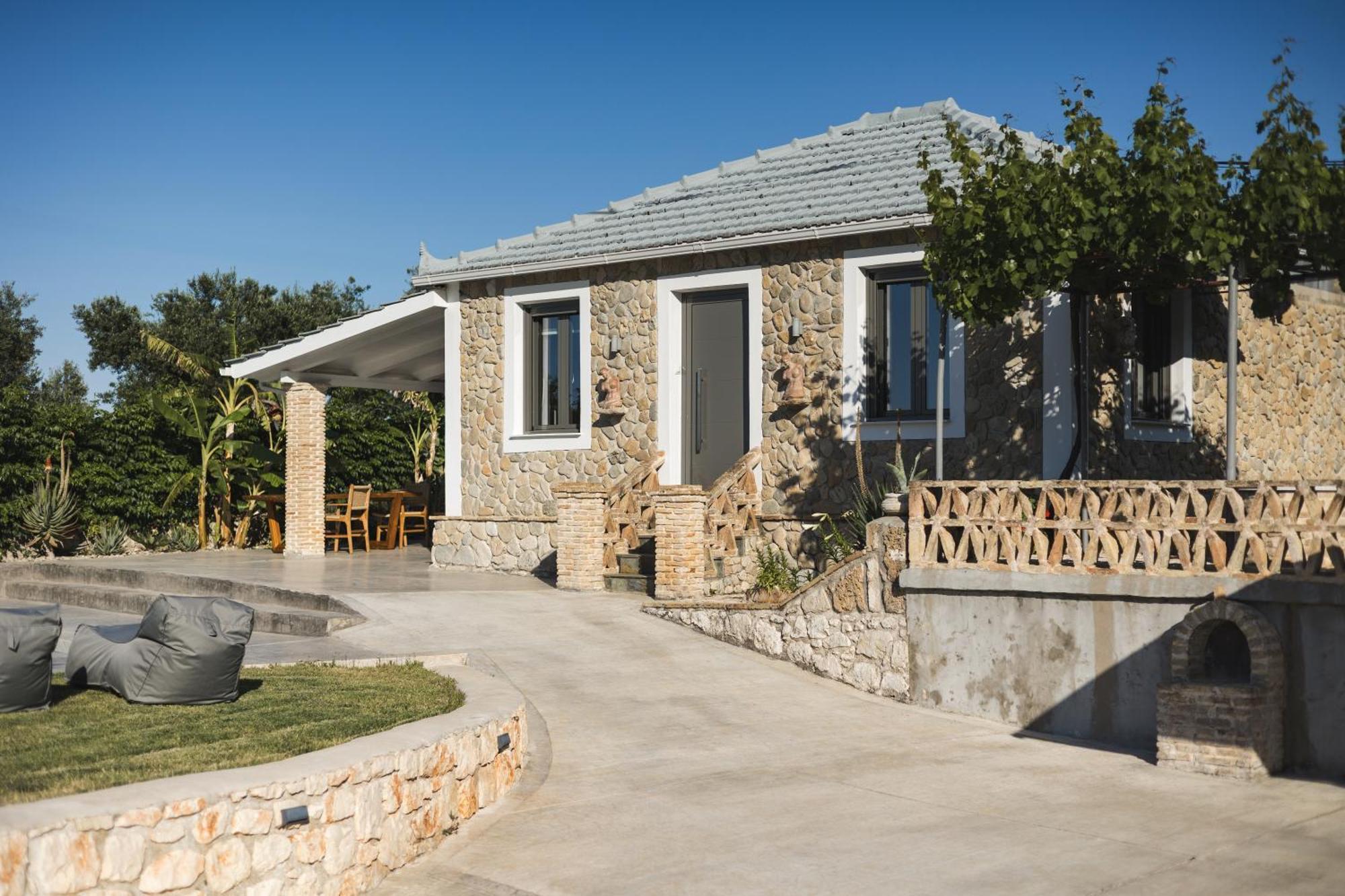 Binios Villa - Private Pool, Walking Distance From The Beach Vasilikí 外观 照片
